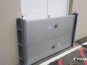Batardeau pour la protection d'une porte